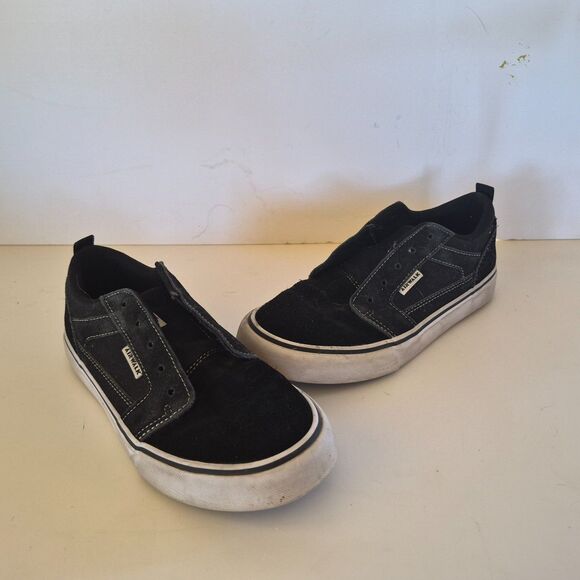 Airwalk Other - Airwalk Black White Low Top Skate Shoes Lace Up Sneakers Youth Kids SIze 3 US